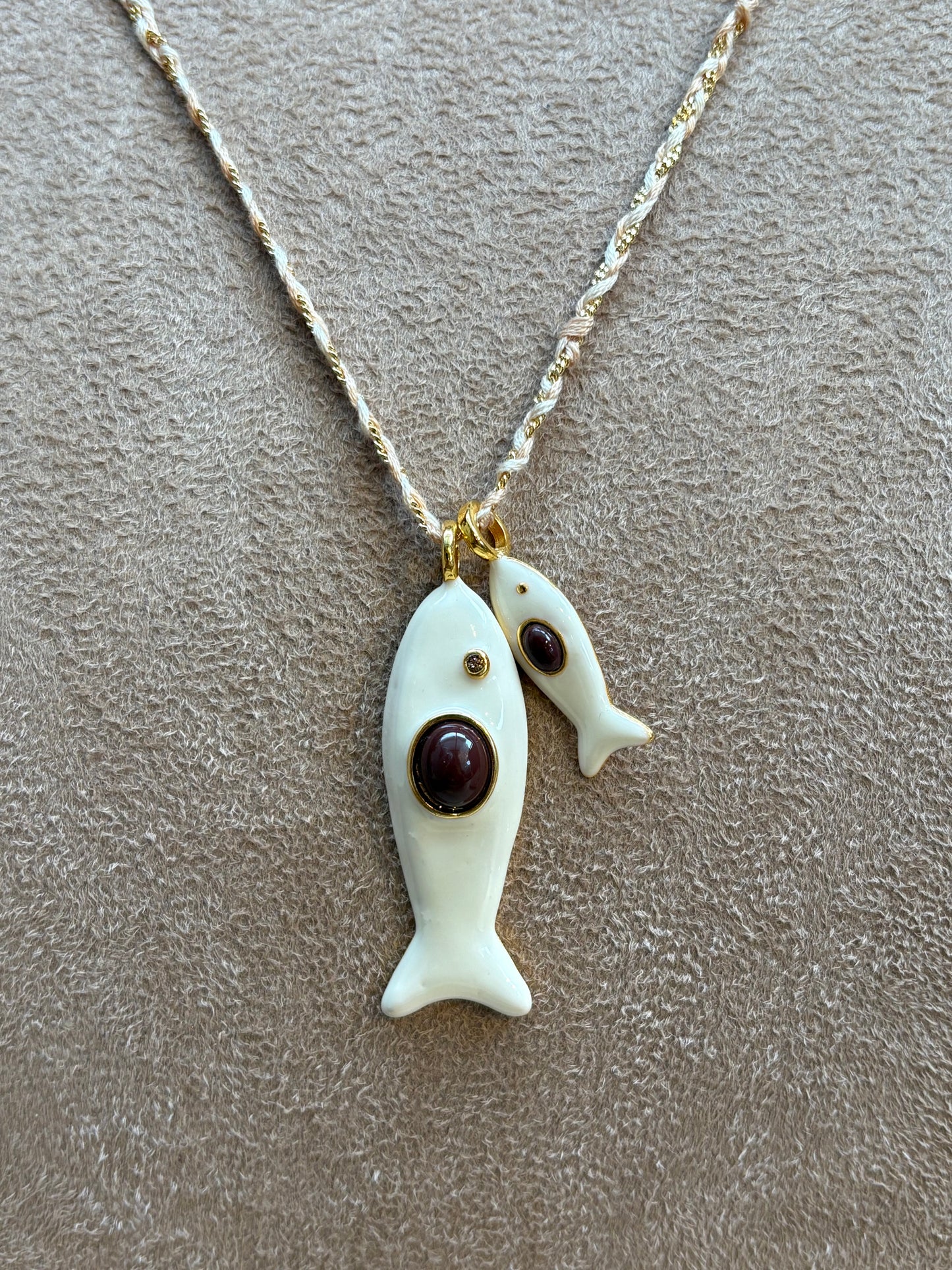 Colar Longo Double Fish White