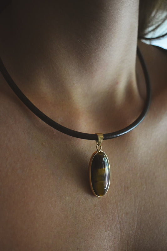 Choker Courinho Olho de Tigre Gota