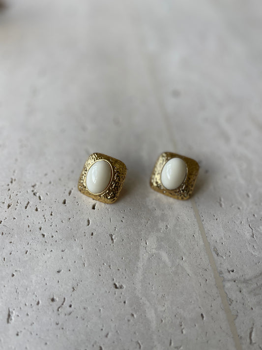 Brinco Tierra Quadrado Vintage Off