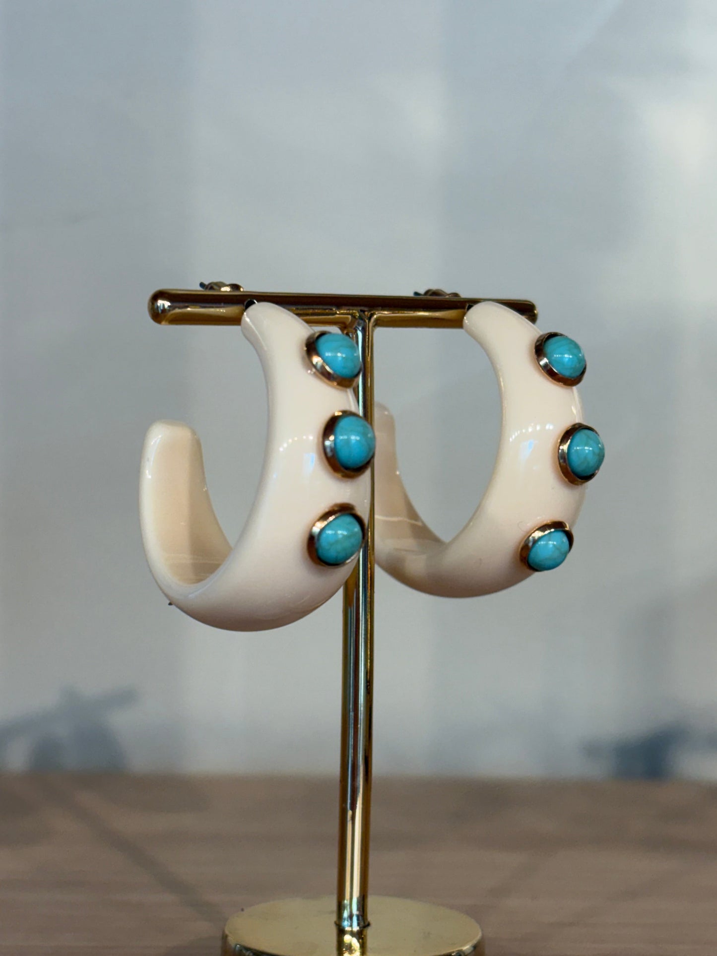 Brinco Argola La Isla Resina Off Detalhe Turquesa