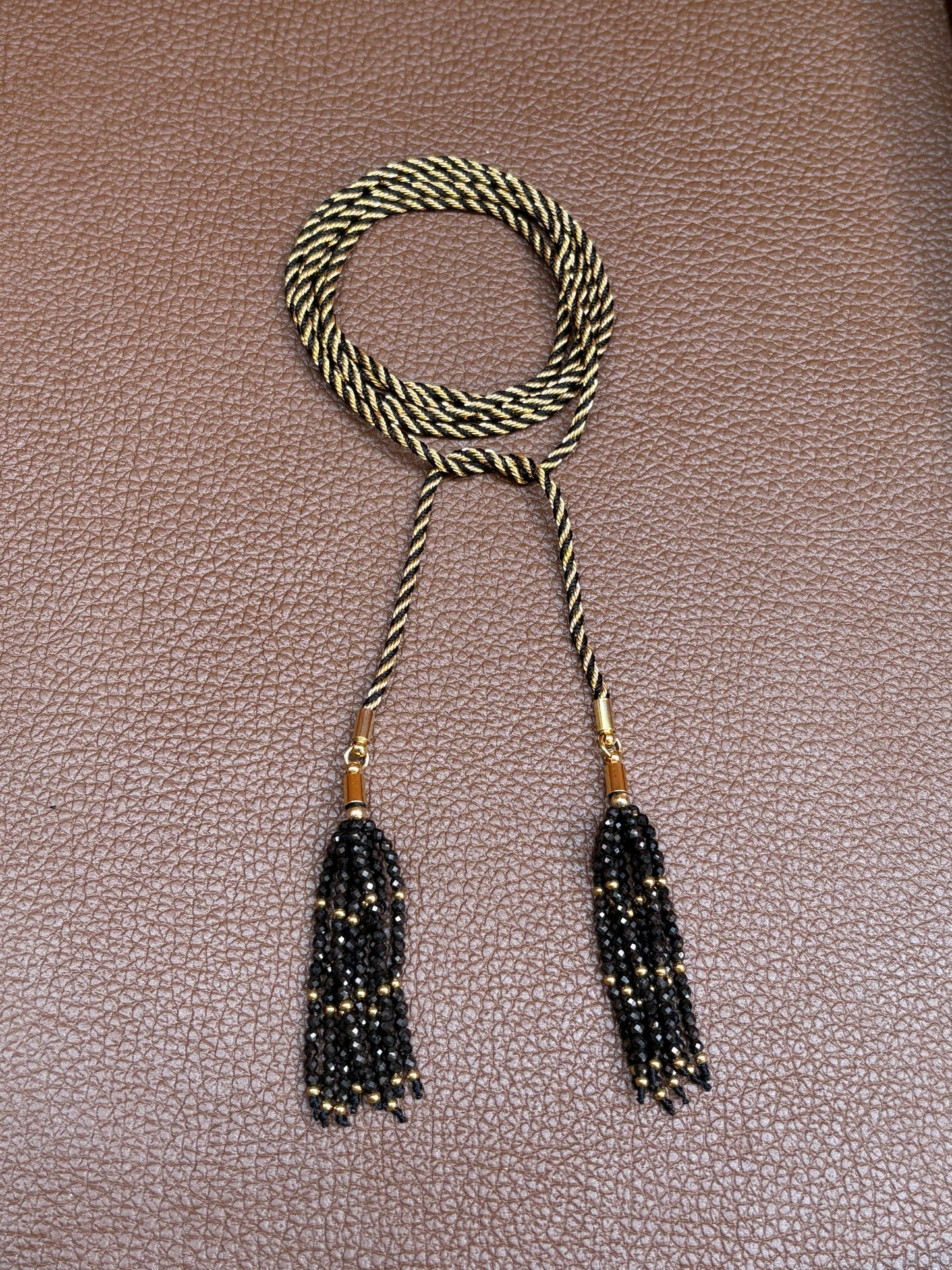 Colar Fio Bela Tassel Preto