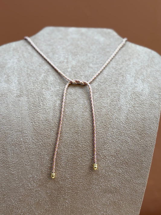 Colar Fio Bela Rosa Claro