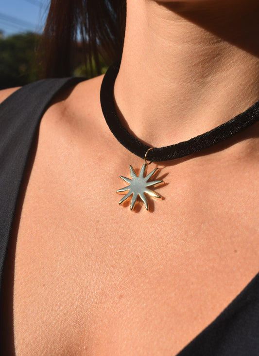 Colar Camurça Preto Sun