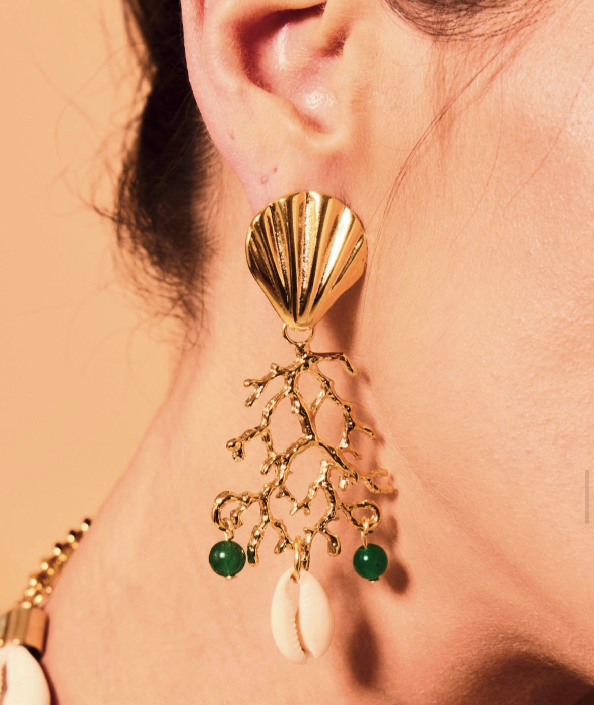 Brinco Concha Coral Buzios Green