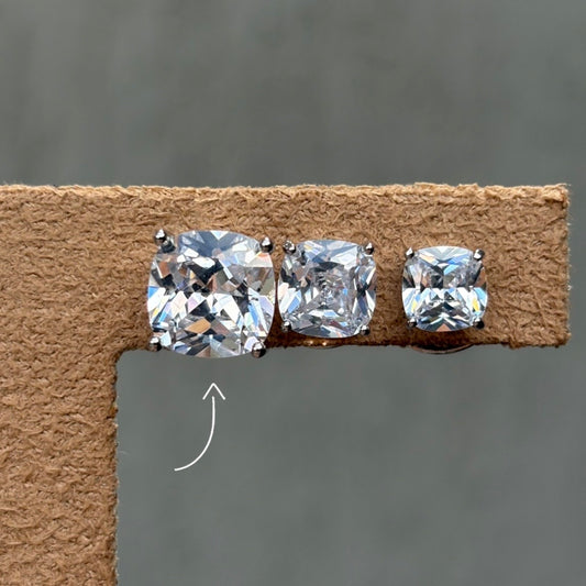 Brinco Ponto De Luz Prata quadrado G