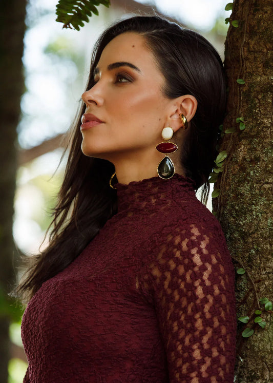 Brinco Serene Resina Bordo Com Musgo