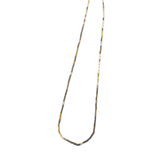 Colar longo pastilhas dourado