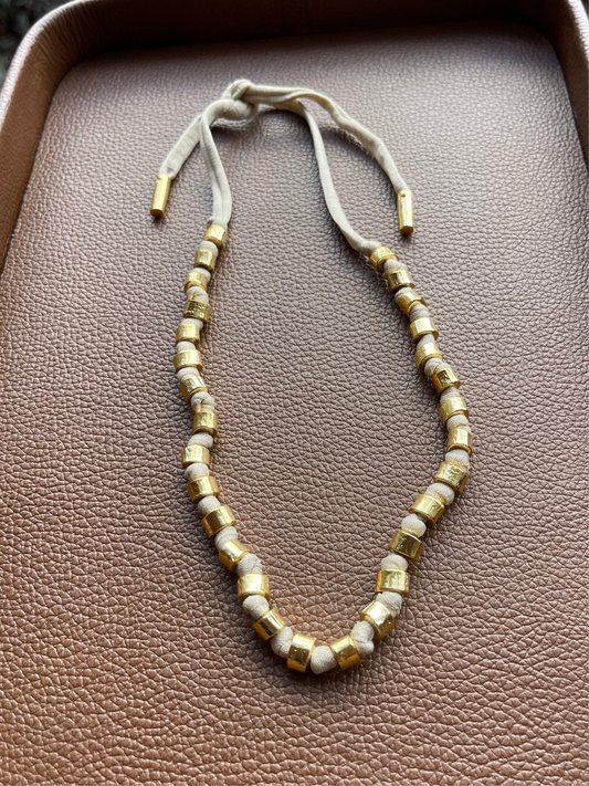 Colar Spring Tecido Square Nude