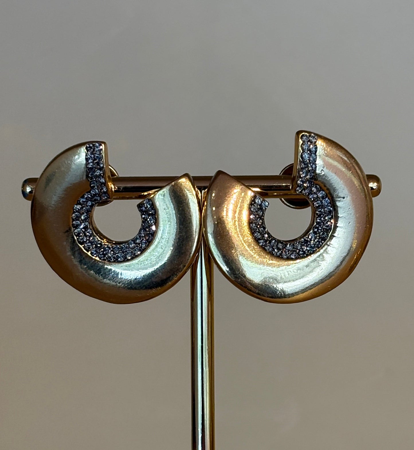 Brinco Argola Frontal Ouro Velho Cravejada