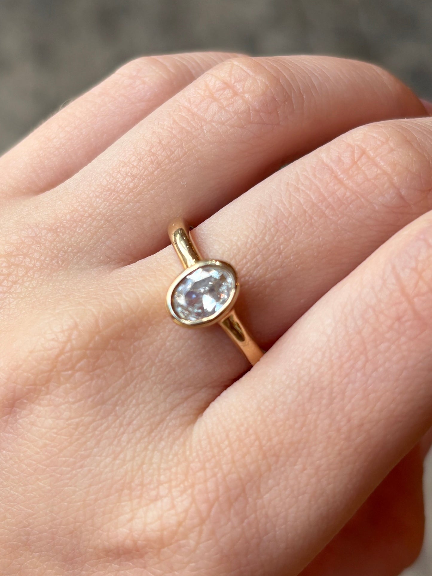 Anel La Isla Oval Ponto De Luz 19