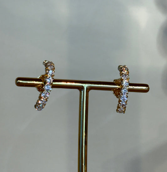 Brinco Earcuff Tierra Cravejado