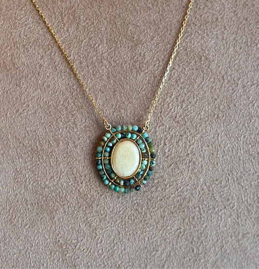 Colar Bottom Turquesa Africana com Amazonita Bege