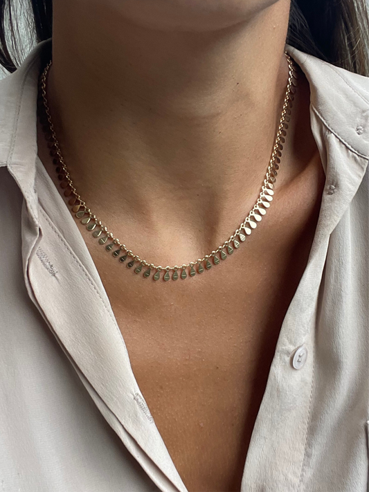 Colar Curto Gotinhas Achatadas