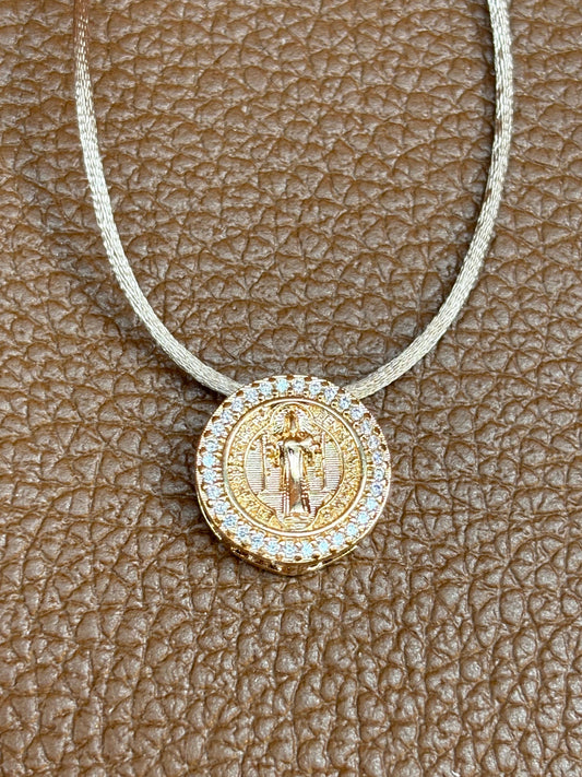 Colar Tecido Marrom Pingente Santo