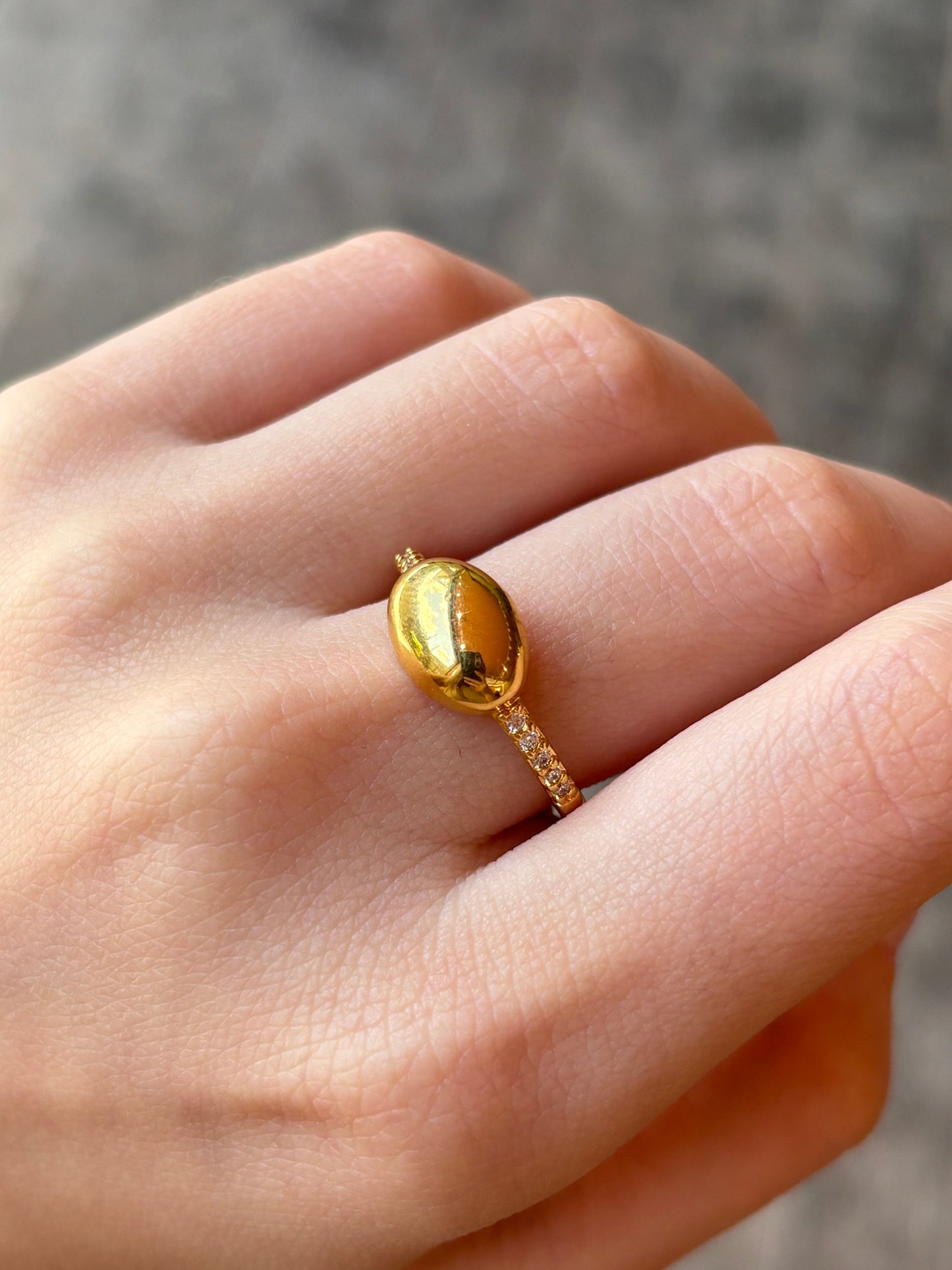 Anel Cravejado Oval Chapado 19