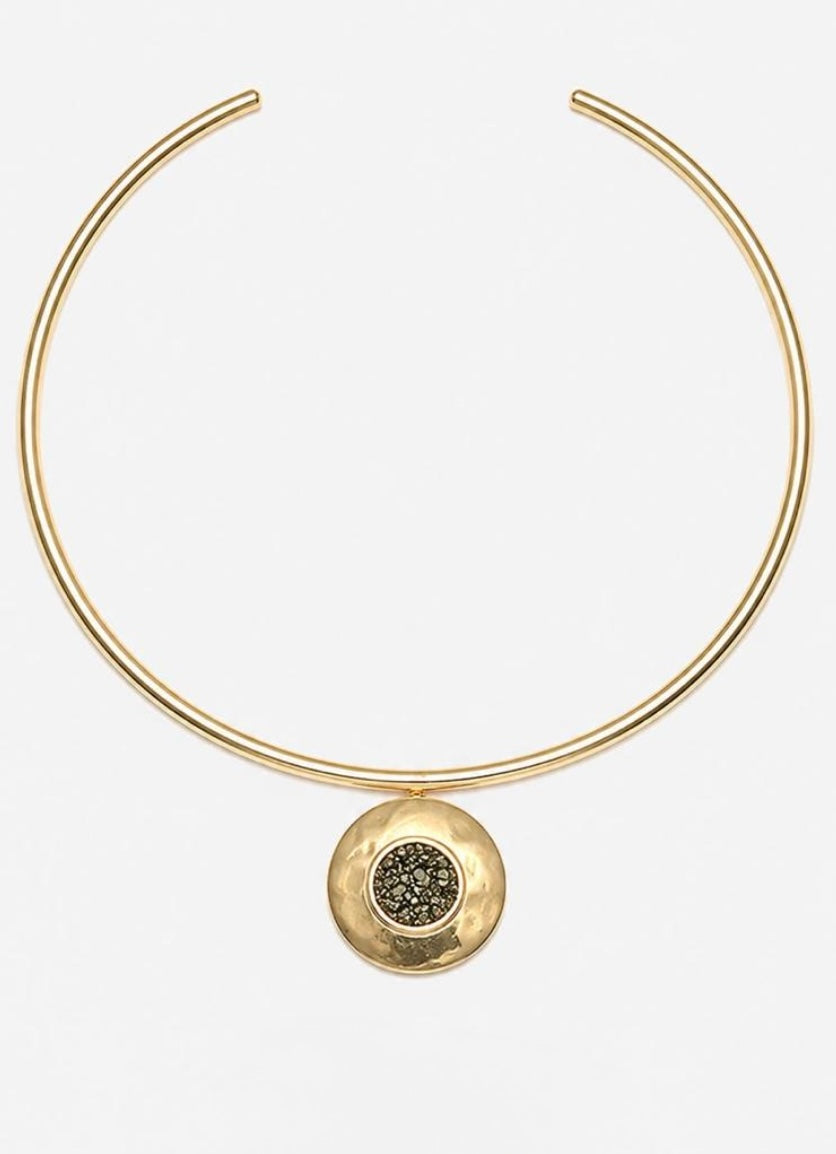 Choker Gaya Pirita