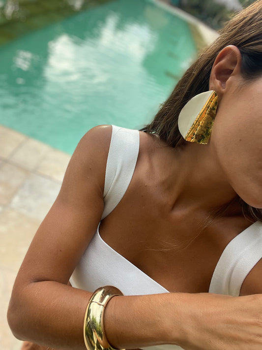 Brinco leque esmaltado branco G