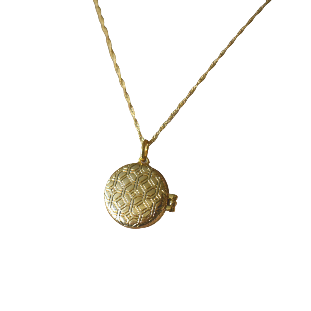 Colar Relicário Vintage Dourado