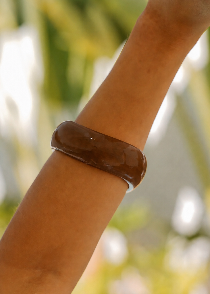 Bracelete Médio Serene Resina Marrom