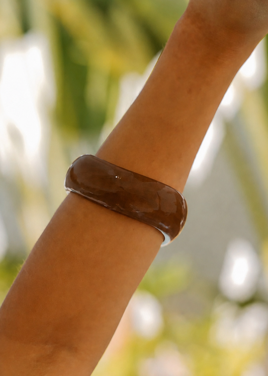 Bracelete Médio Serene Resina Marrom
