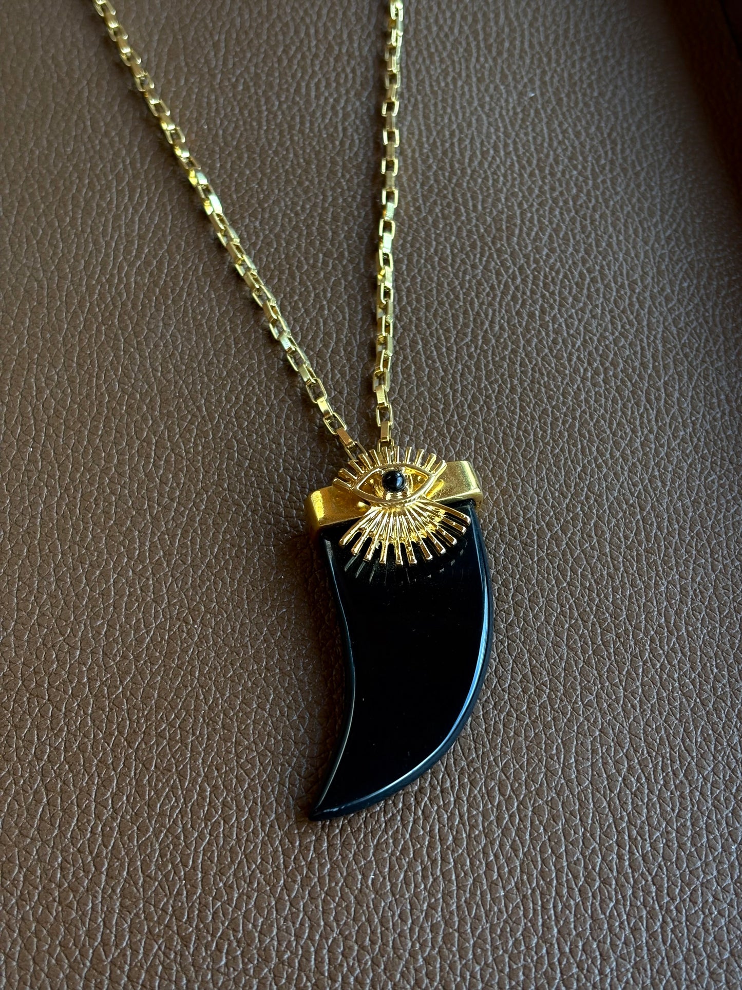 Colar Longo Pingente Dente Com Olho Grego Preto