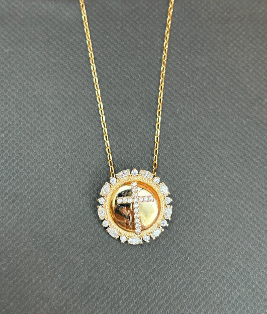 Colar La Isla Pingente Círculo Cruz Cravejado