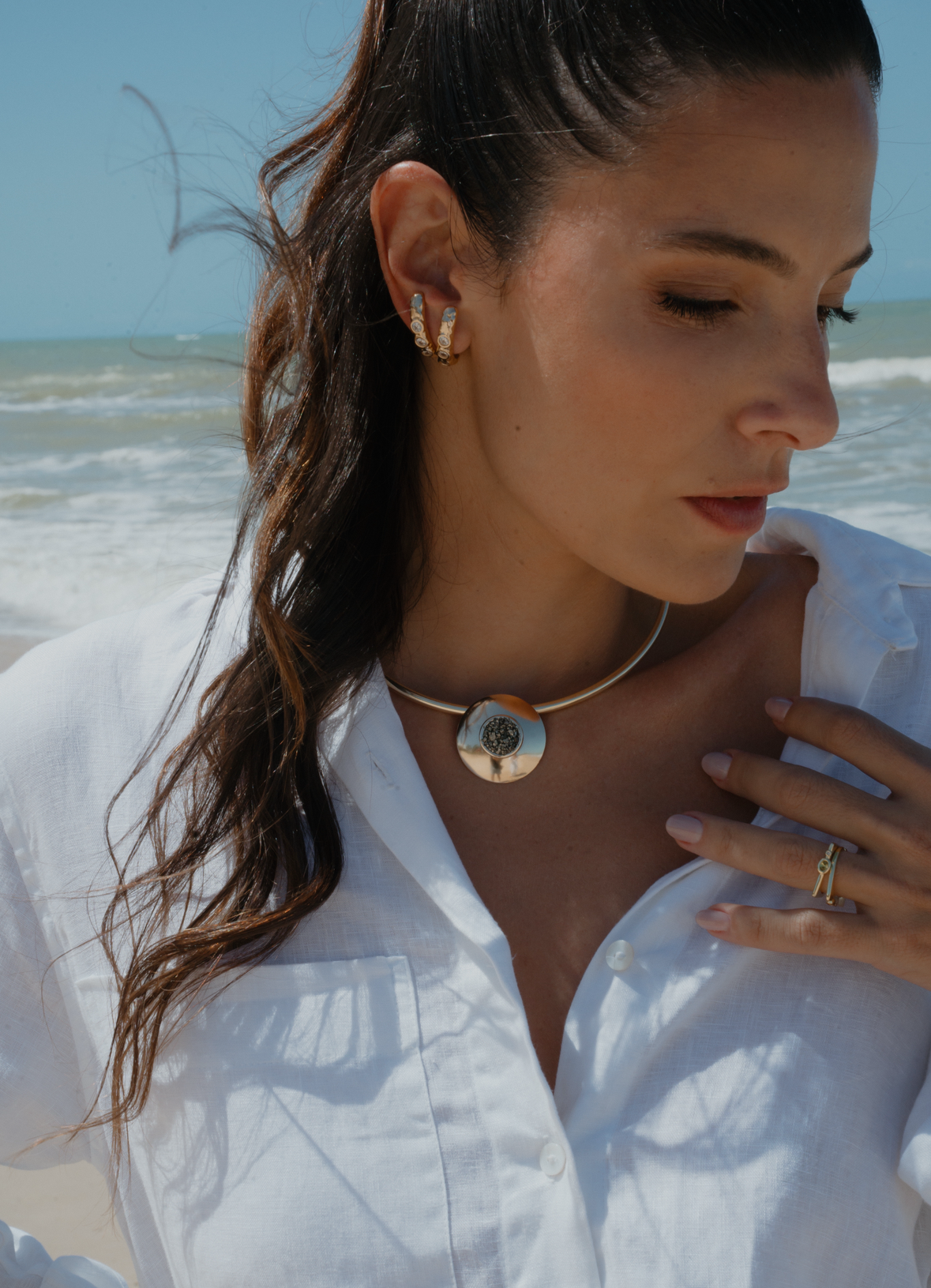 Choker Gaya Pirita
