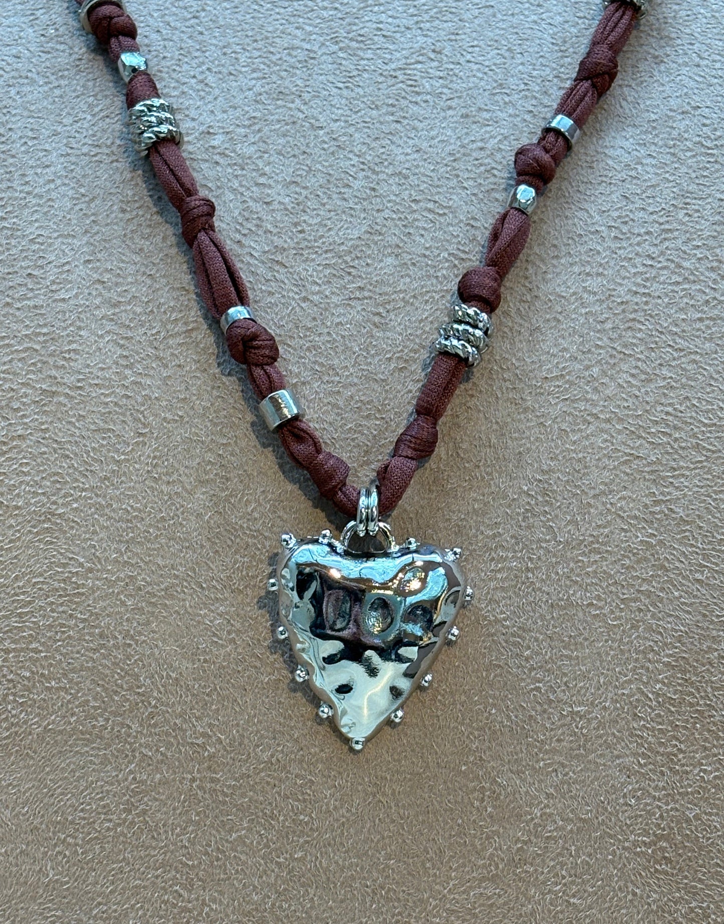 Colar  Heart Nômade Marrom Prata