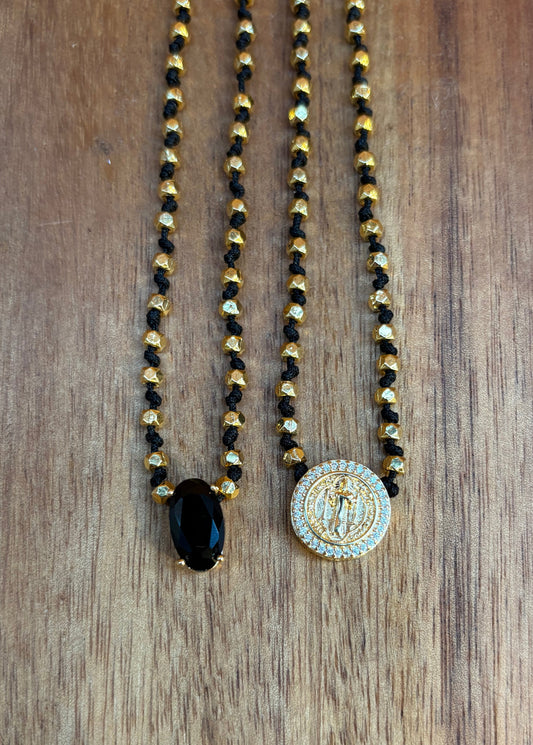 Colar Escapulário Lá Isla Tecido Black