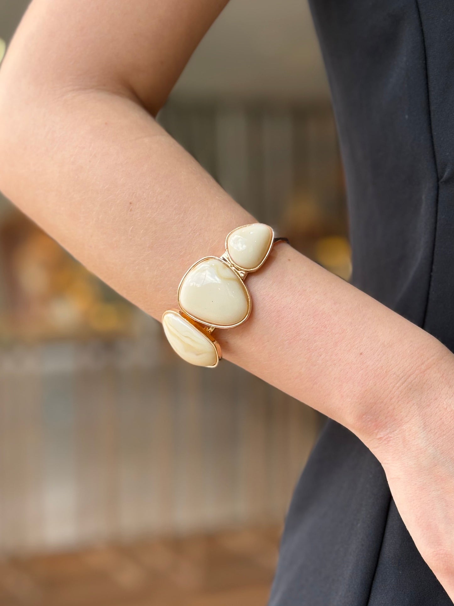 Bracelete 3 Pedras Frontal Milk