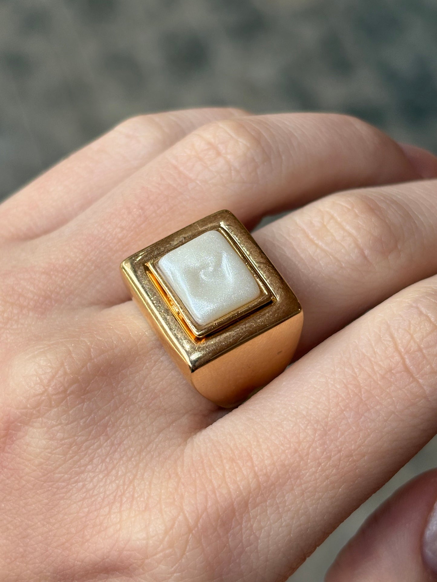 Anel Isla Quadrado Perolado