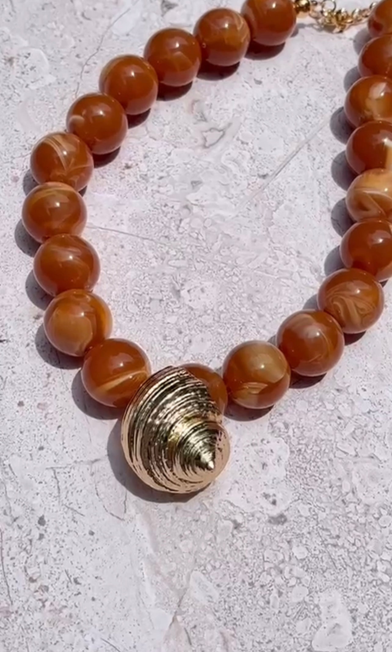 Colar La Isla Shell Resina Coral