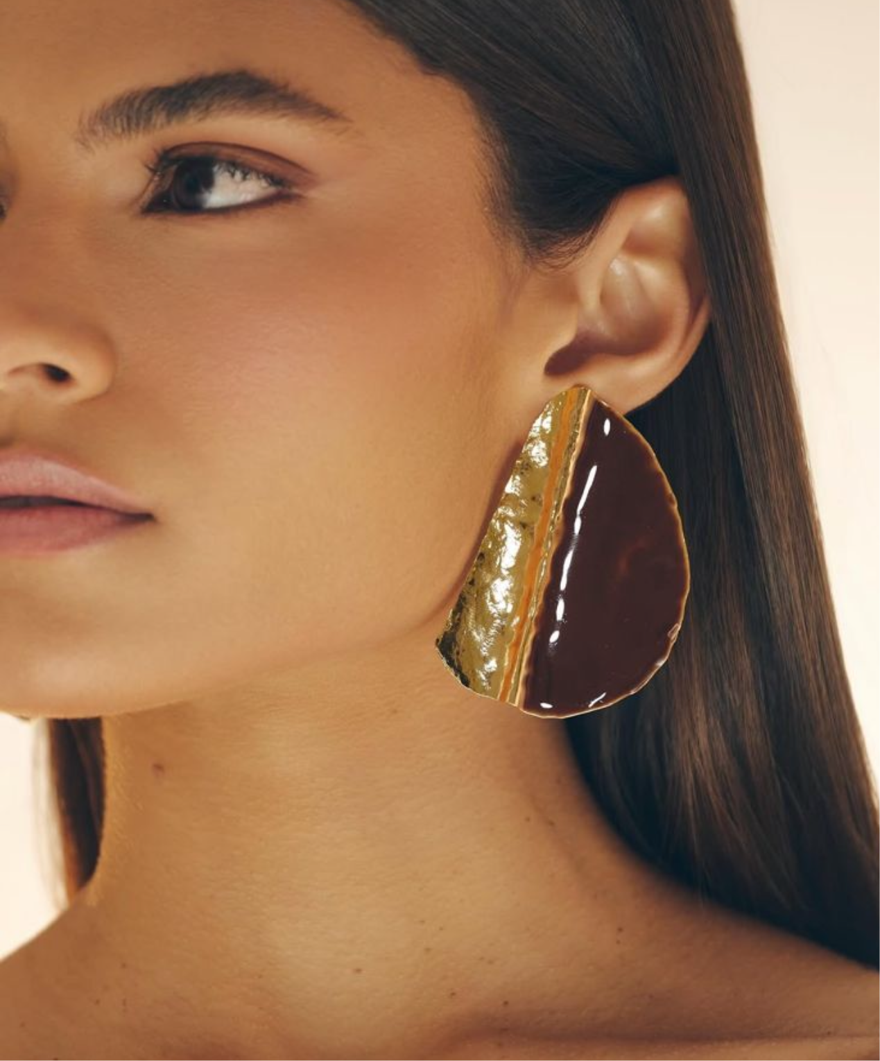 Brinco Leque Esmaltado Trufa