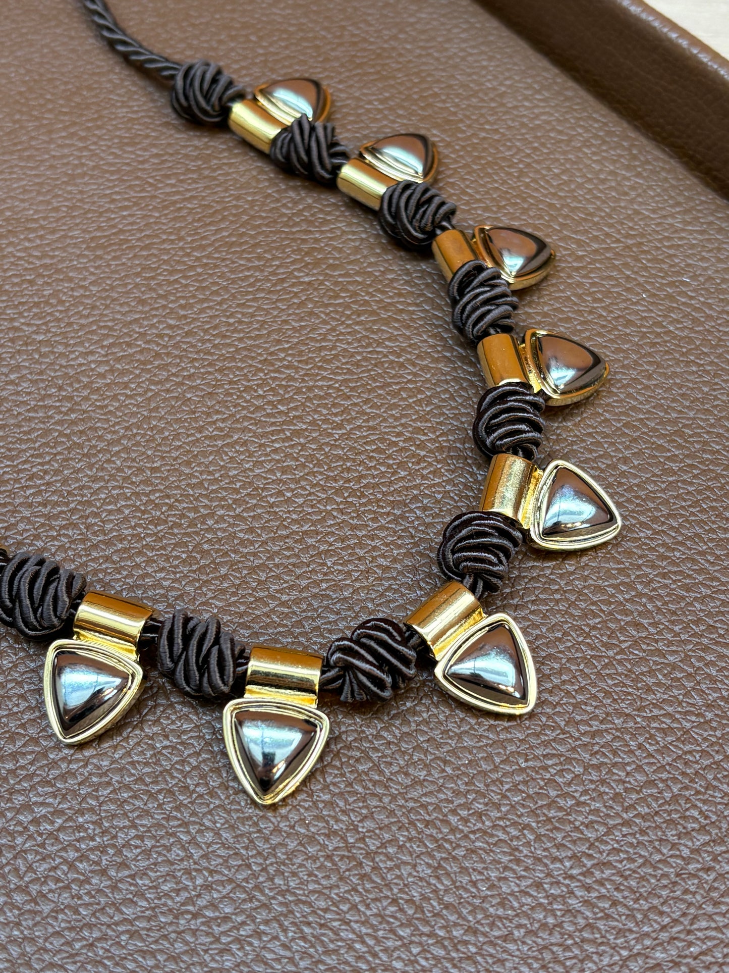 Colar Corda Trufa Com Triângulos