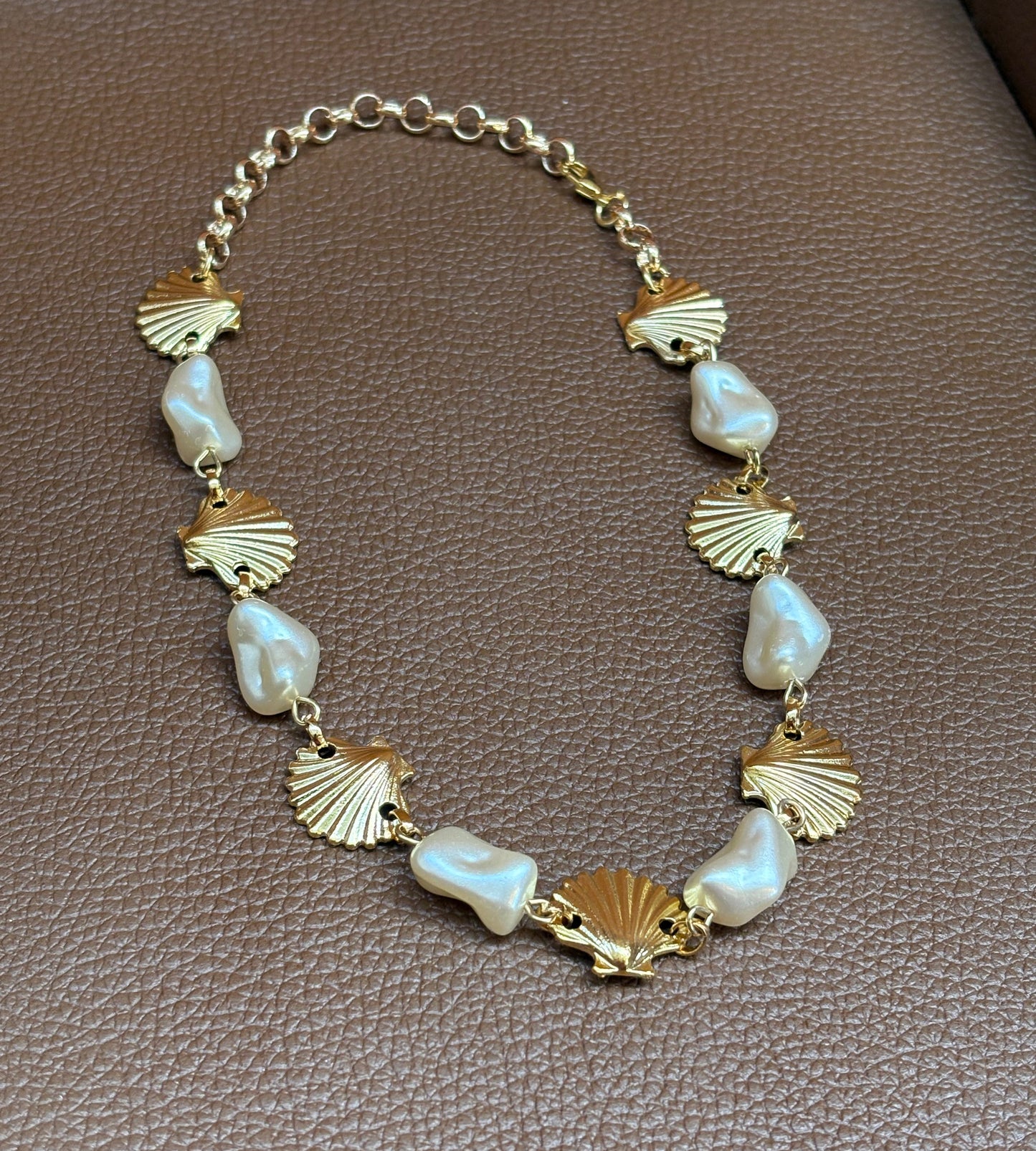 Choker Shell e Pérolas