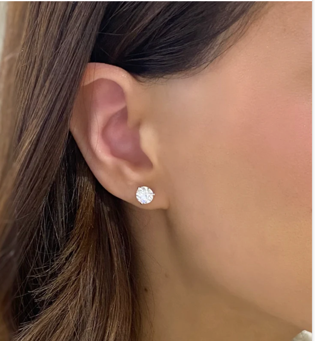 Brinco solitário Moissanite 8 mm