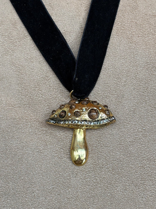 Choker Mushroom Brown