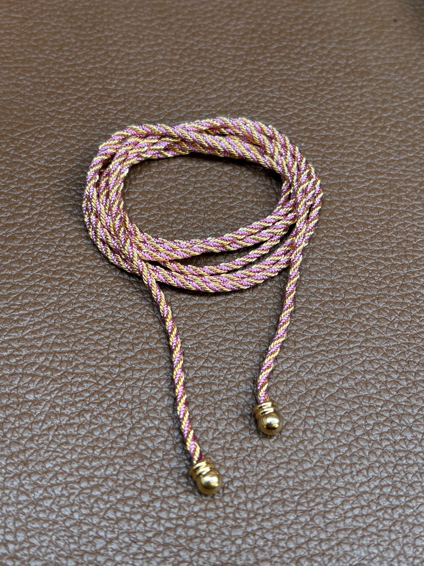 Colar Fio Bela Rosa Claro