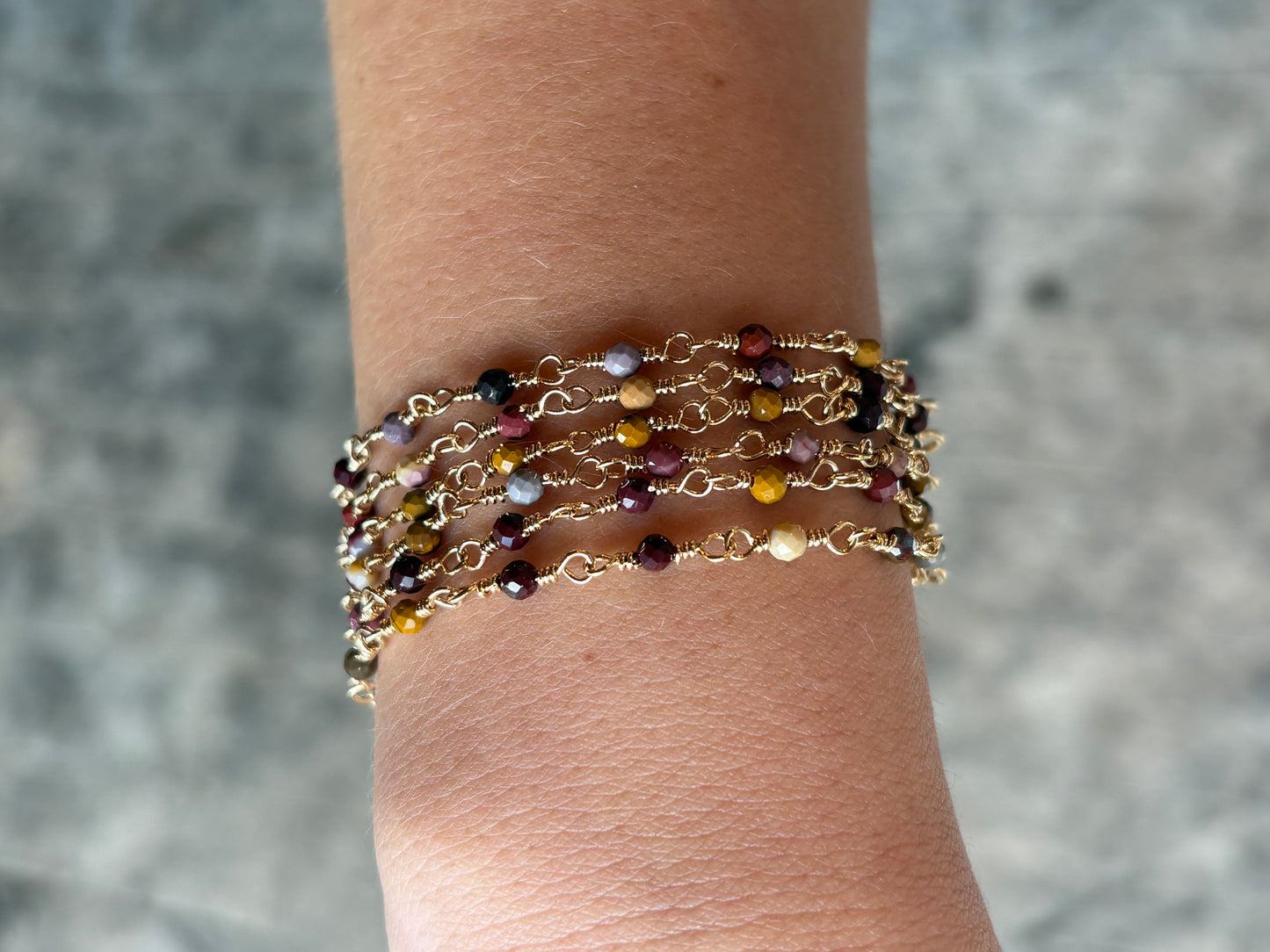 Pulseira La Isla Multi Fios Pedrinhas Terrosas