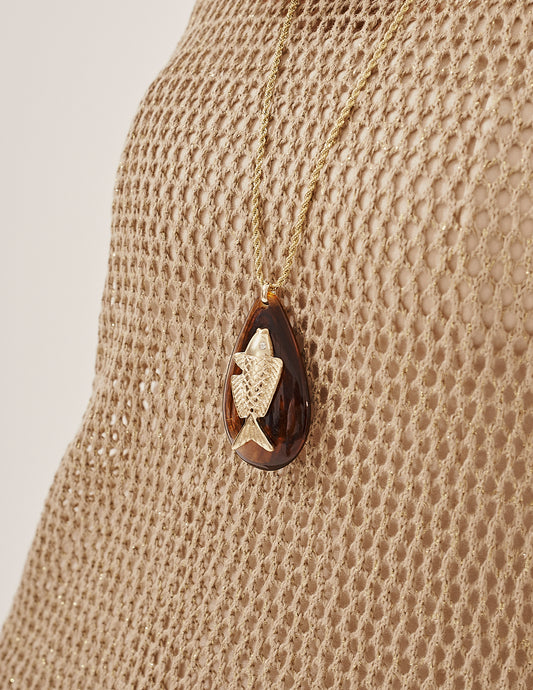 Colar Longo Resina Oval Marrom Com Peixe