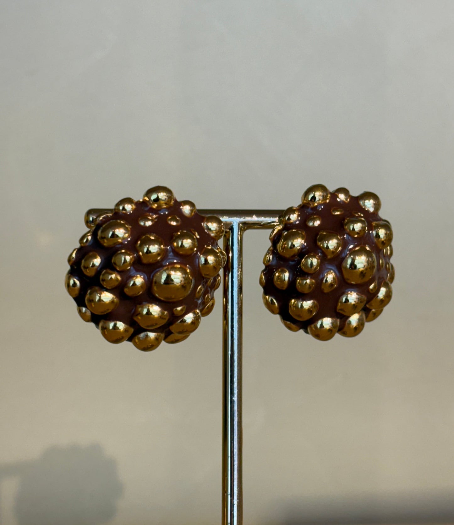 Brinco Meteor Marrom