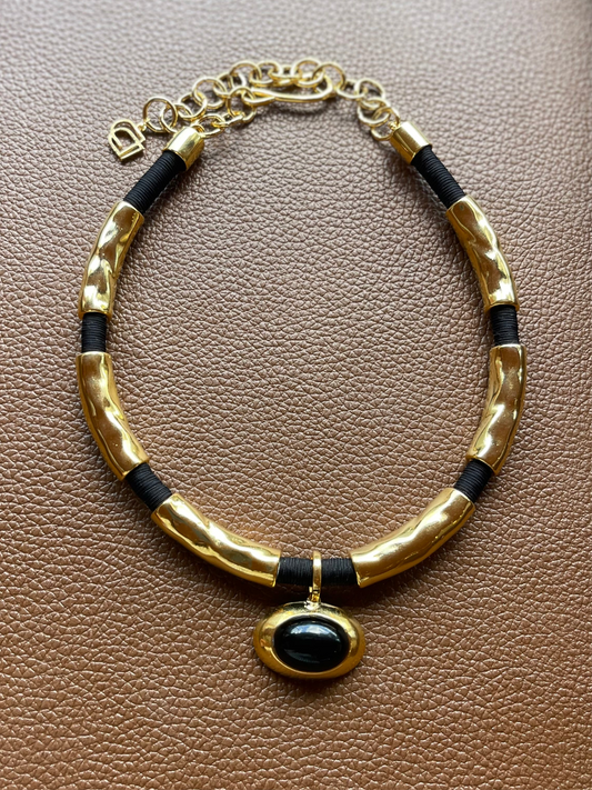 Colar Spring Rígido Corda Preto